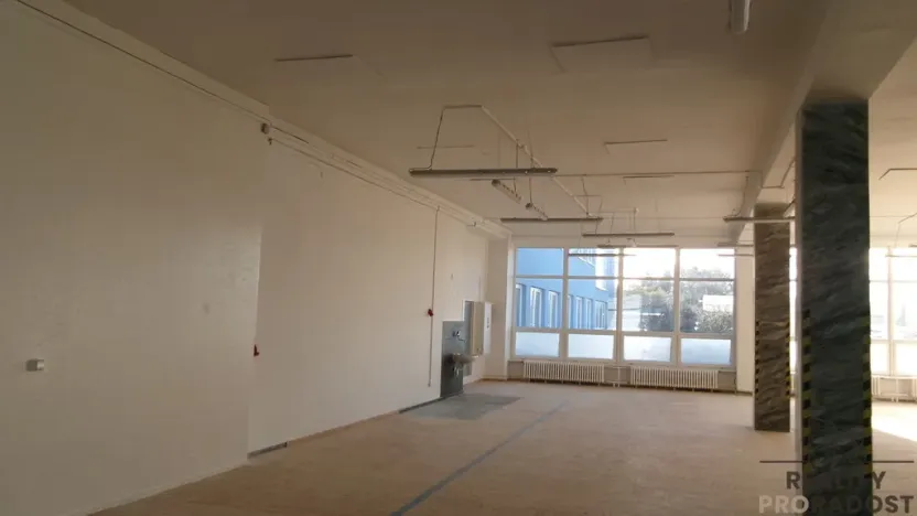 Pronájem skladu, Brno, Vídeňská, 389 m2