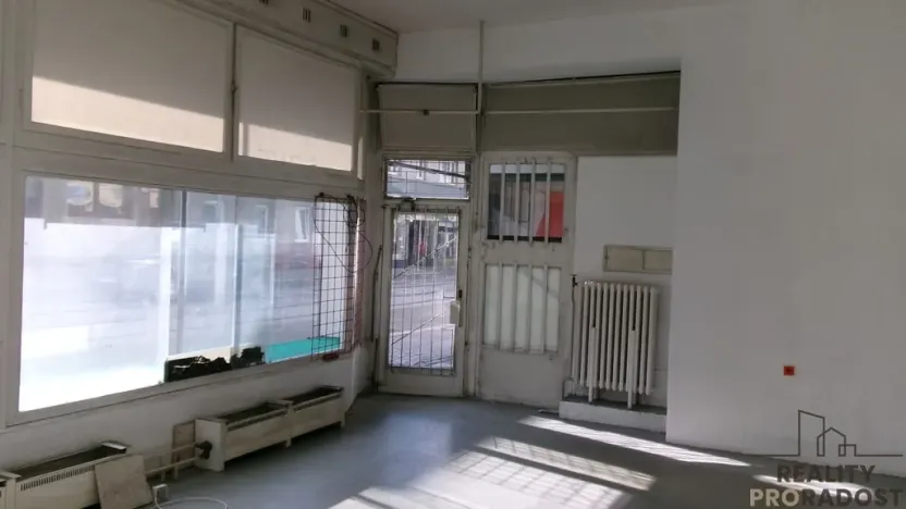 Pronájem obchodního prostoru, Brno, Dukelská třída, 65 m2