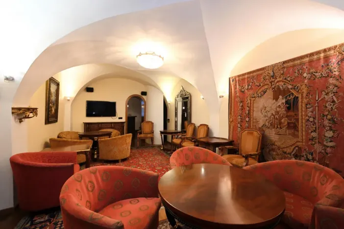 Pronájem obchodního prostoru, Praha - Malá Strana, Maltézské náměstí, 71 m2