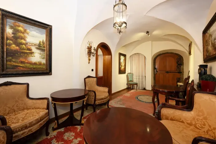 Pronájem obchodního prostoru, Praha - Malá Strana, Maltézské náměstí, 71 m2