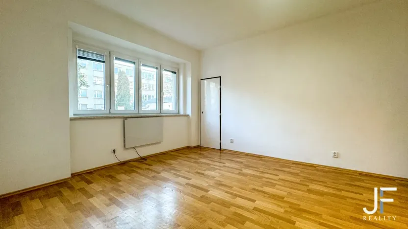 Pronájem bytu 2+kk, Praha - Nusle, Děkanská vinice I, 43 m2