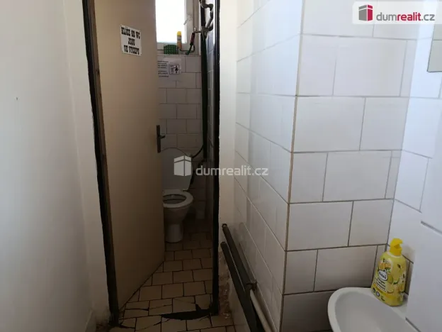 Pronájem obchodního prostoru, Praha - Libeň, Davídkova, 92 m2