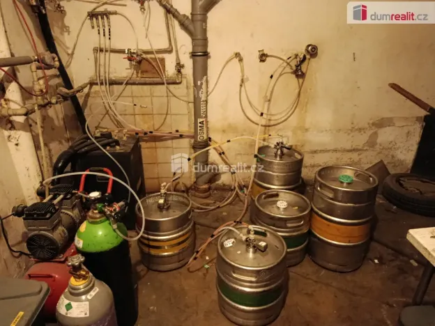 Pronájem obchodního prostoru, Praha - Libeň, Davídkova, 92 m2