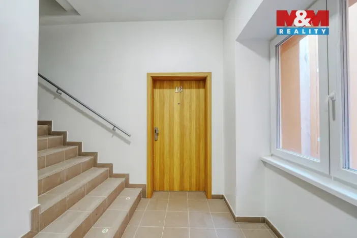 Pronájem bytu 1+1, Plzeň - Jižní Předměstí, Husova, 35 m2