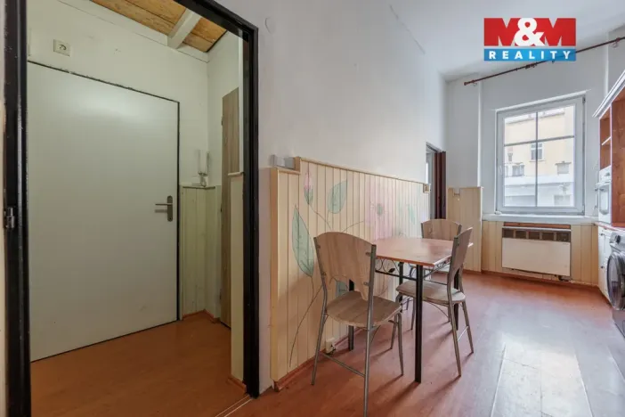 Pronájem bytu 1+1, Karlovy Vary, Jaltská, 42 m2