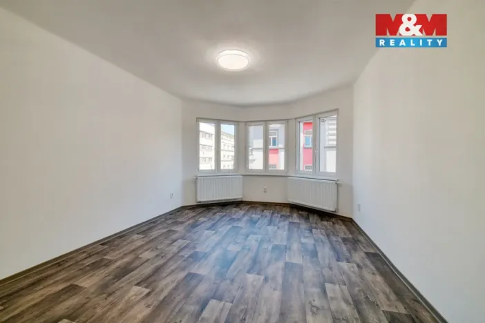 Prodej bytu 4+1, Cheb, Májová, 121 m2