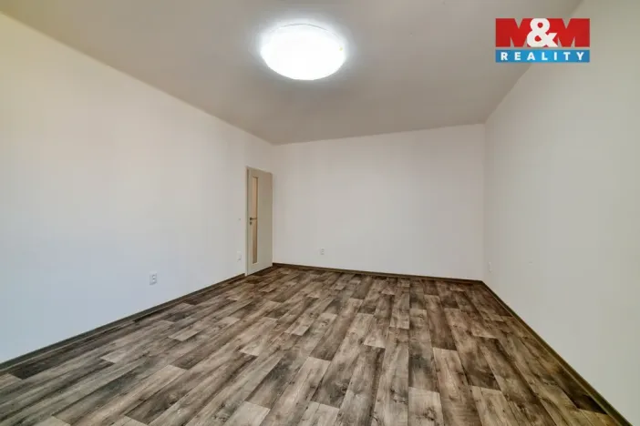 Prodej bytu 4+1, Cheb, Májová, 121 m2