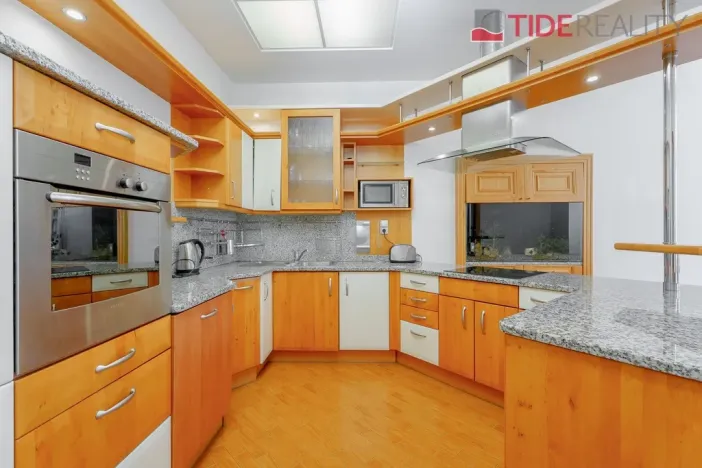 Pronájem bytu 3+1, Praha - Vinohrady, Krkonošská, 120 m2