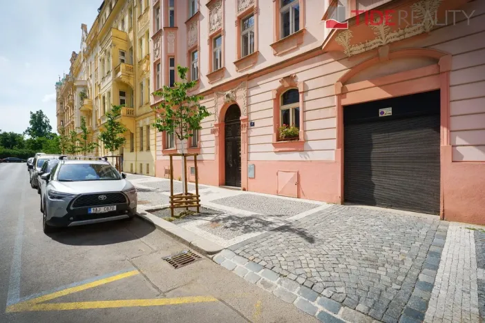 Pronájem bytu 3+1, Praha - Vinohrady, Krkonošská, 120 m2