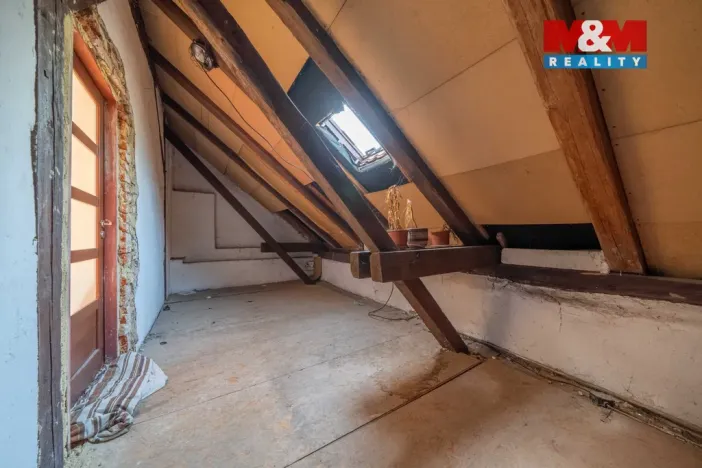 Prodej restaurace, Zvíkovec, 275 m2