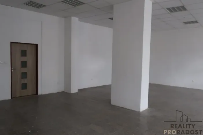 Pronájem obchodního prostoru, Holešov, nám. Dr. E. Beneše, 80 m2