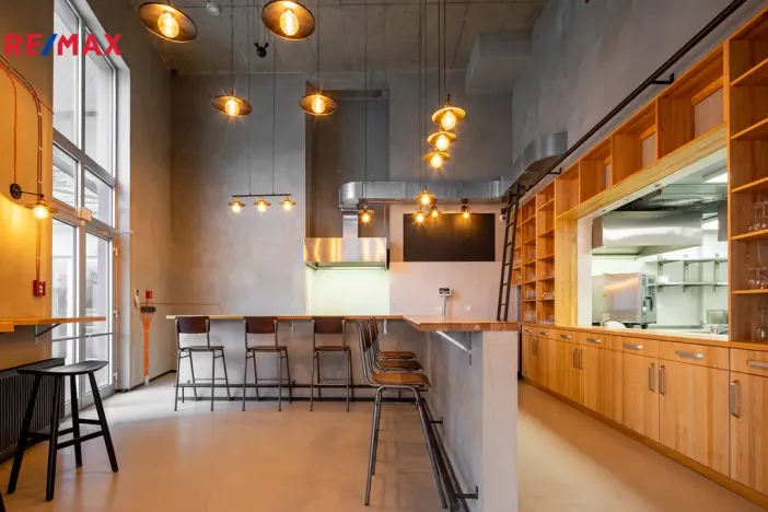Pronájem restaurace, Praha - Stodůlky, Tlumačovská, 365 m2