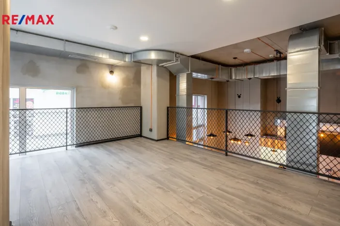 Pronájem restaurace, Praha - Stodůlky, Tlumačovská, 365 m2