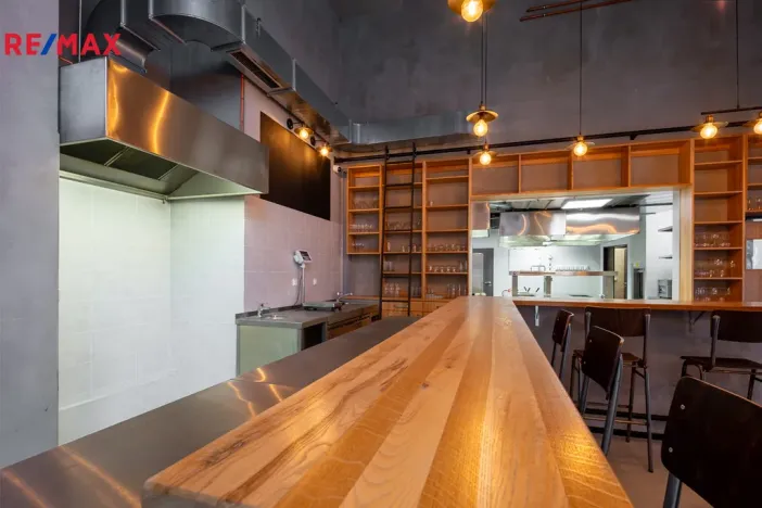 Pronájem restaurace, Praha - Stodůlky, Tlumačovská, 365 m2