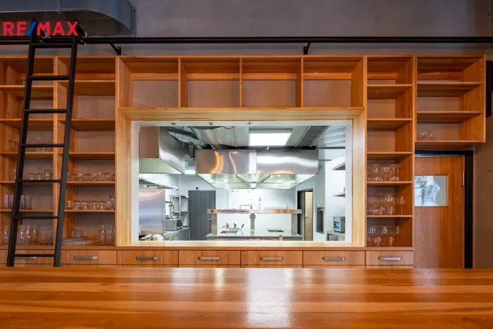 Pronájem restaurace, Praha - Stodůlky, Tlumačovská, 365 m2