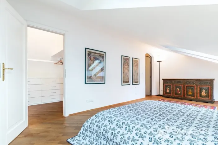 Pronájem bytu 3+1, Praha - Nové Město, Odborů, 126 m2