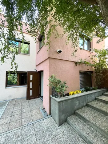 Prodej bytu 5+1, Praha - Libuš, Na šejdru, 180 m2