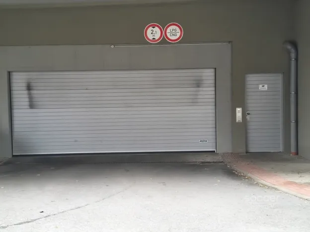 Pronájem garážového stání, Praha - Vysočany, Modrého, 20 m2
