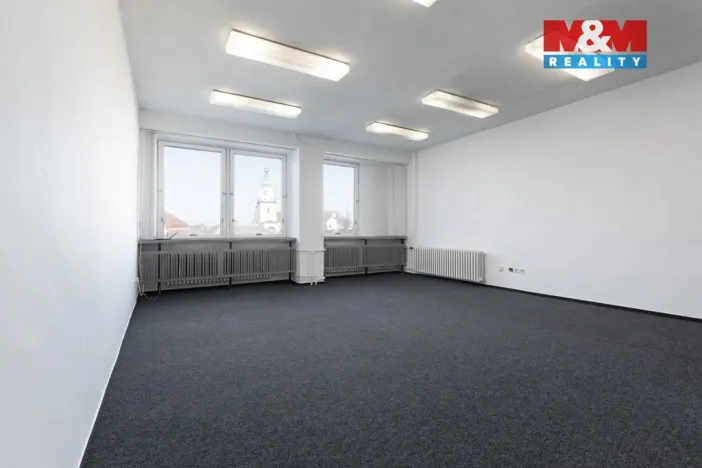Prodej obchodního prostoru, Bruntál, nám. Míru, 720 m2