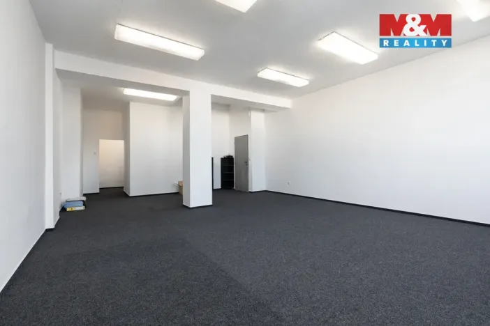 Prodej obchodního prostoru, Bruntál, nám. Míru, 720 m2