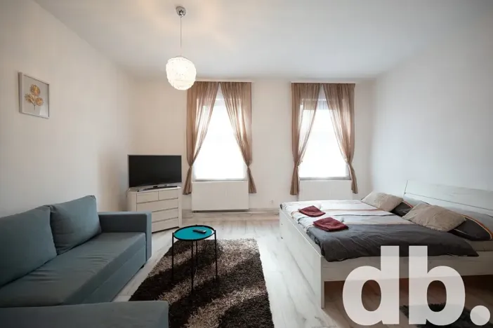 Pronájem bytu 2+kk, Karlovy Vary, Jabloňová, 45 m2