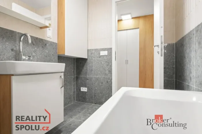 Pronájem bytu 1+kk, Brno - Zábrdovice, Bratislavská, 44 m2