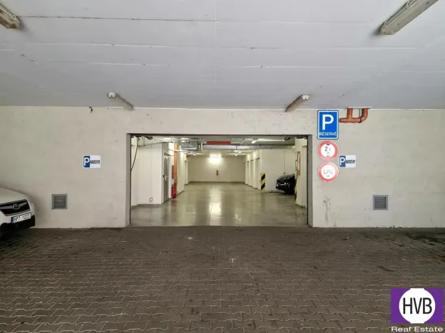 Prodej ubytování, Praha, Plzeňská, 35 m2