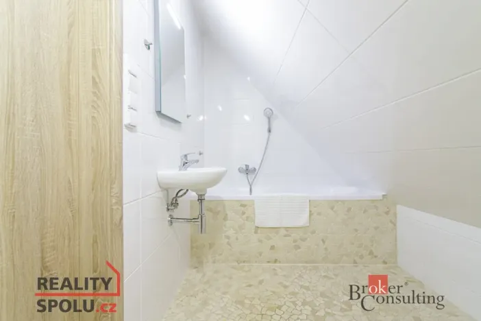 Prodej bytu 3+kk, Horní Lhota, 134 m2