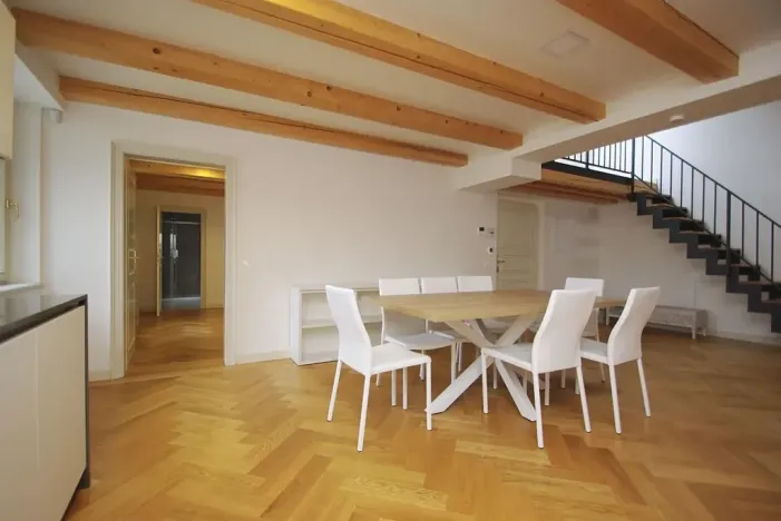 Pronájem atypického bytu, Praha - Nové Město, Bolzanova, 199 m2