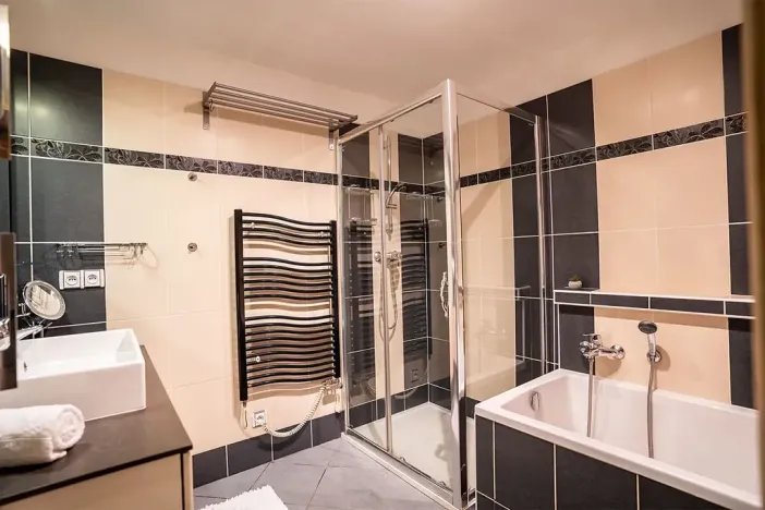 Prodej ubytování, Strážné, 450 m2