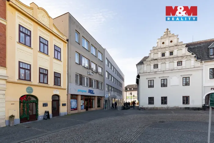 Prodej obchodního prostoru, Bruntál, nám. Míru, 720 m2