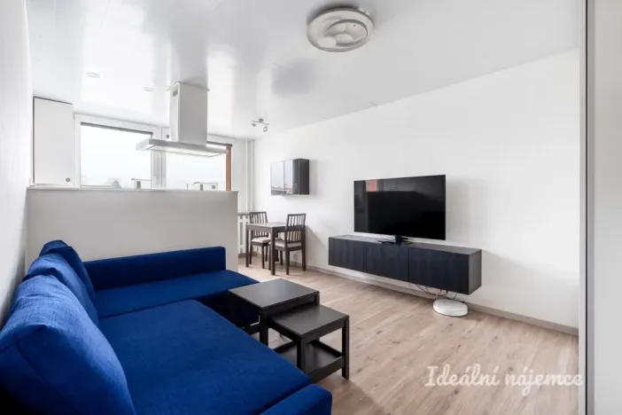 Pronájem bytu 2+kk, Praha - Modřany, Lysinská, 32 m2