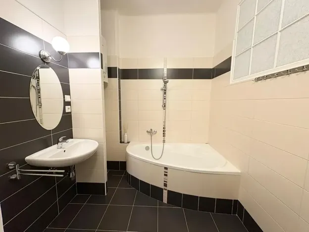 Pronájem bytu 3+1, Praha - Strašnice, Nad vodovodem, 98 m2