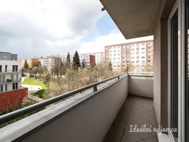 Pronájem bytu 1+kk, Praha - Záběhlice, Mikanova, 31 m2