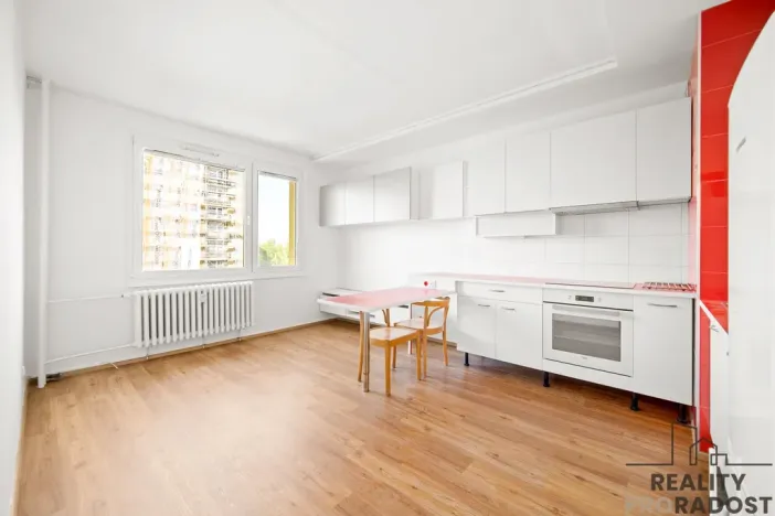 Pronájem bytu 2+kk, Pardubice - Zelené Předměstí, nábřeží Závodu míru, 49 m2