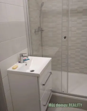 Pronájem bytu 1+kk, Praha - Chodov, Brodského, 33 m2