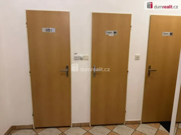 Pronájem komerční nemovitosti, Vítkov, náměstí Jana Zajíce, 31 m2