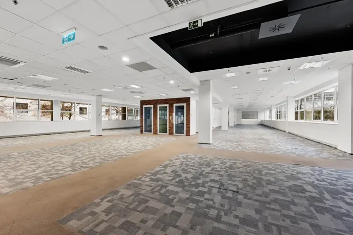 Pronájem kanceláře, Praha - Smíchov, Radlická, 363 m2