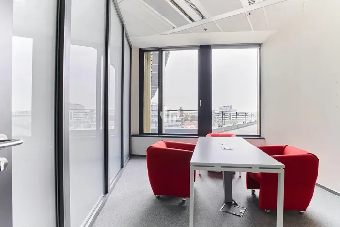 Pronájem kanceláře, Praha - Nusle, Pikrtova, 351 m2