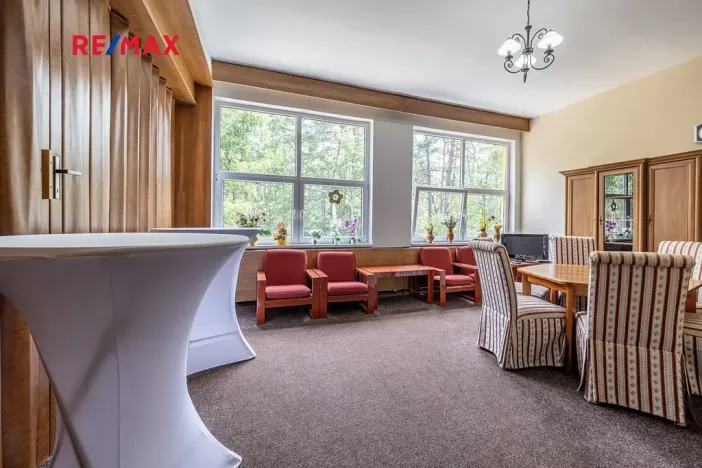 Prodej ubytování, Doksy, Pod Borným, 1700 m2