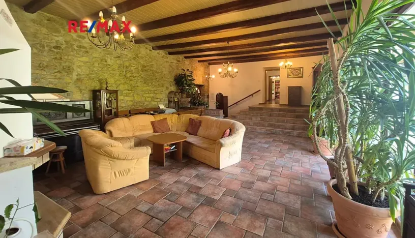 Prodej rodinného domu, Janůvky, 457 m2