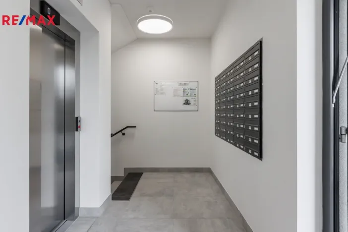 Prodej bytu 1+kk, Kladno - Dubí, Ke křížku, 31 m2