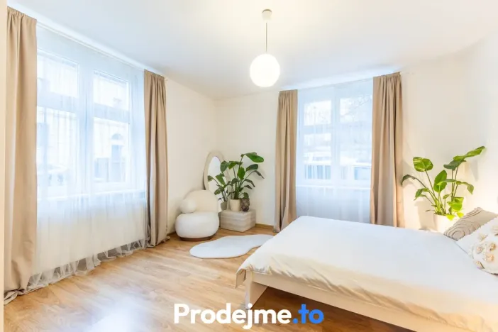 Pronájem bytu 2+1, Praha - Smíchov, Bieblova, 58 m2