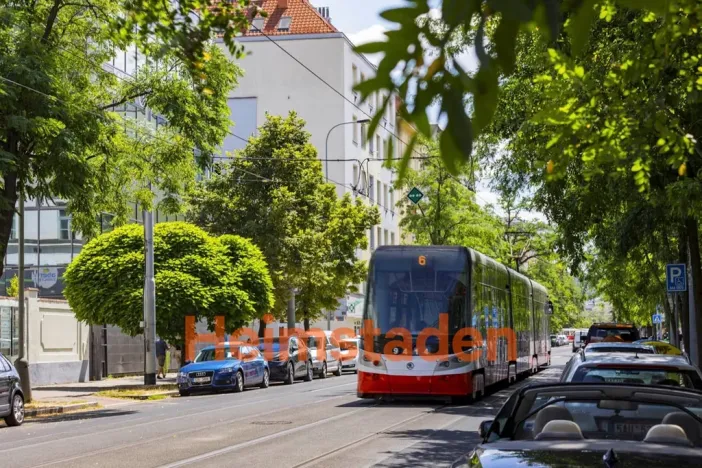 Pronájem bytu 1+kk, Praha - Holešovice, Vrbenského, 33 m2