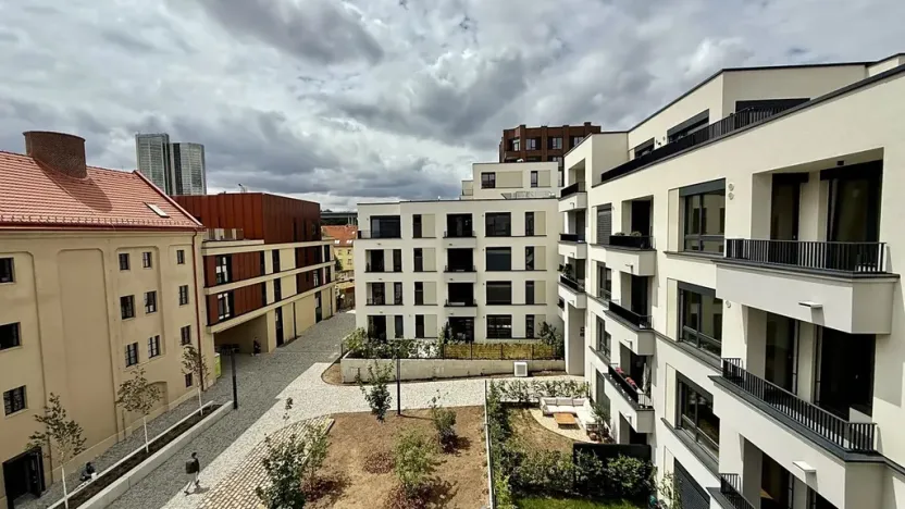 Pronájem garáže, Praha, Bělehradská, 15 m2