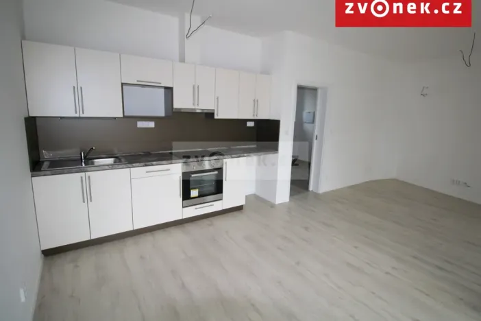 Pronájem bytu 1+kk, Otrokovice, Komenského, 39 m2