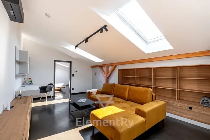 Pronájem bytu 2+kk, Hradec Králové, V Domkách, 102 m2