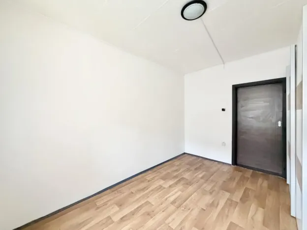 Pronájem bytu 3+1, Liberec - Liberec VI-Rochlice, Pazderkova, 74 m2