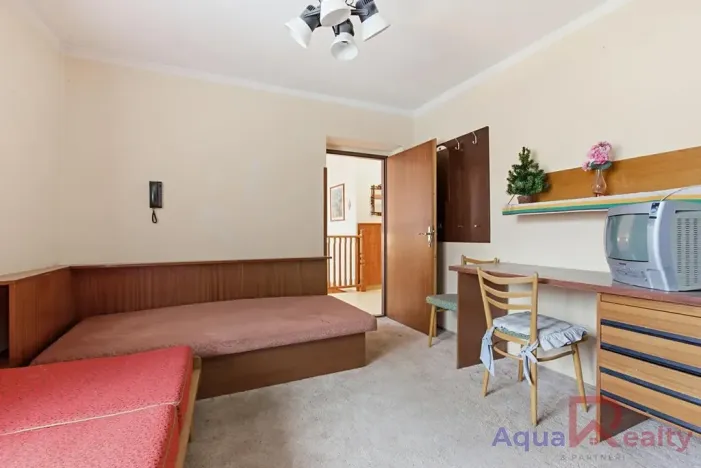 Prodej vícegeneračního domu, Karlovy Vary, Modenská, 290 m2