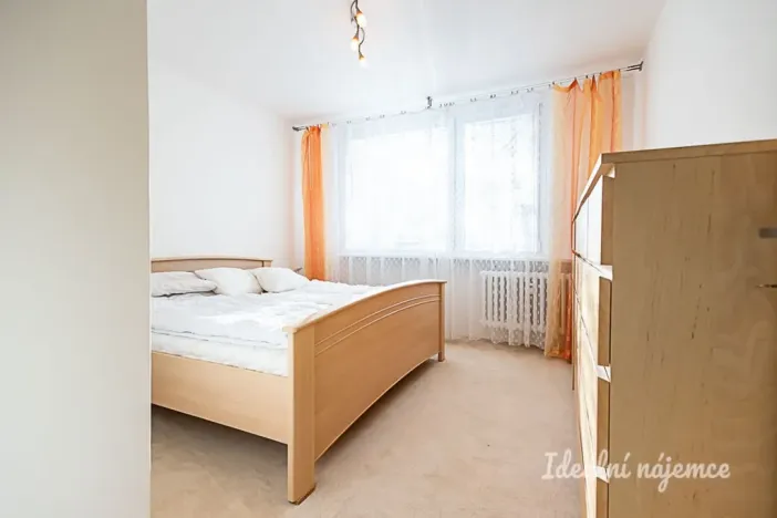 Pronájem bytu 3+1, Praha - Troja, Krosenská, 69 m2